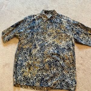 Fun Blue brown and tan men’s  button up the front shirt. 100% cotton.